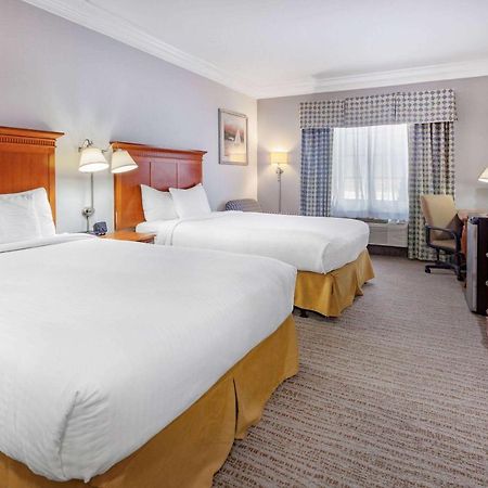 Days Inn By Wyndham Alta Vista Altavista Εξωτερικό φωτογραφία
