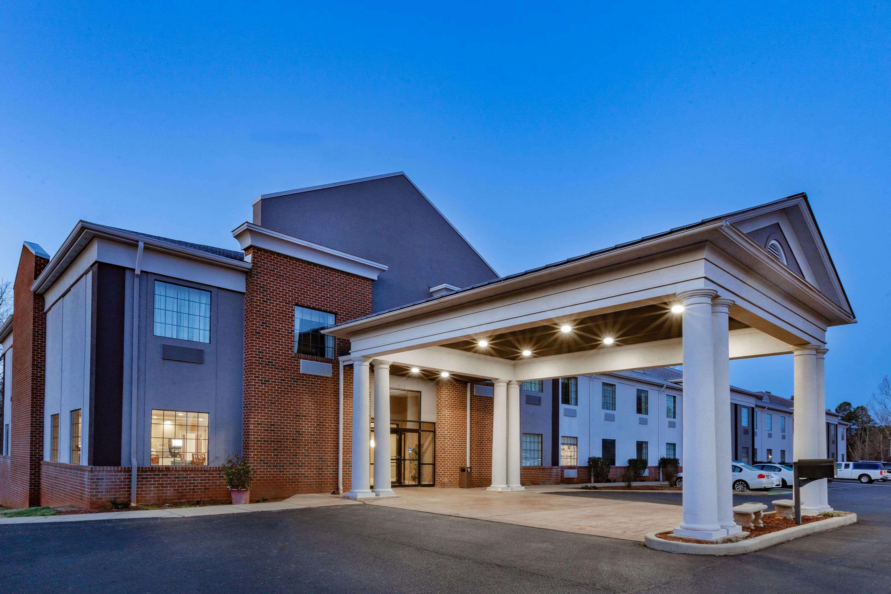 Days Inn By Wyndham Alta Vista Altavista Εξωτερικό φωτογραφία