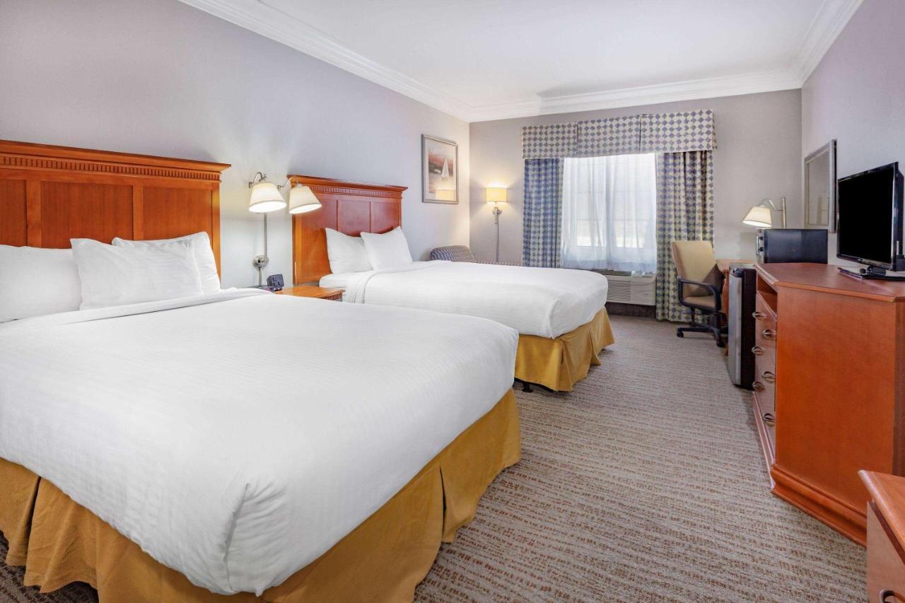 Days Inn By Wyndham Alta Vista Altavista Εξωτερικό φωτογραφία